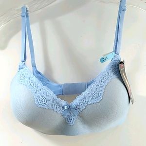 Maidenform bra 34C